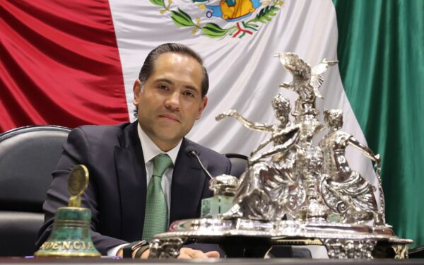 Monreal confirma propuesta del PVEM para presidir la Mesa Directiva