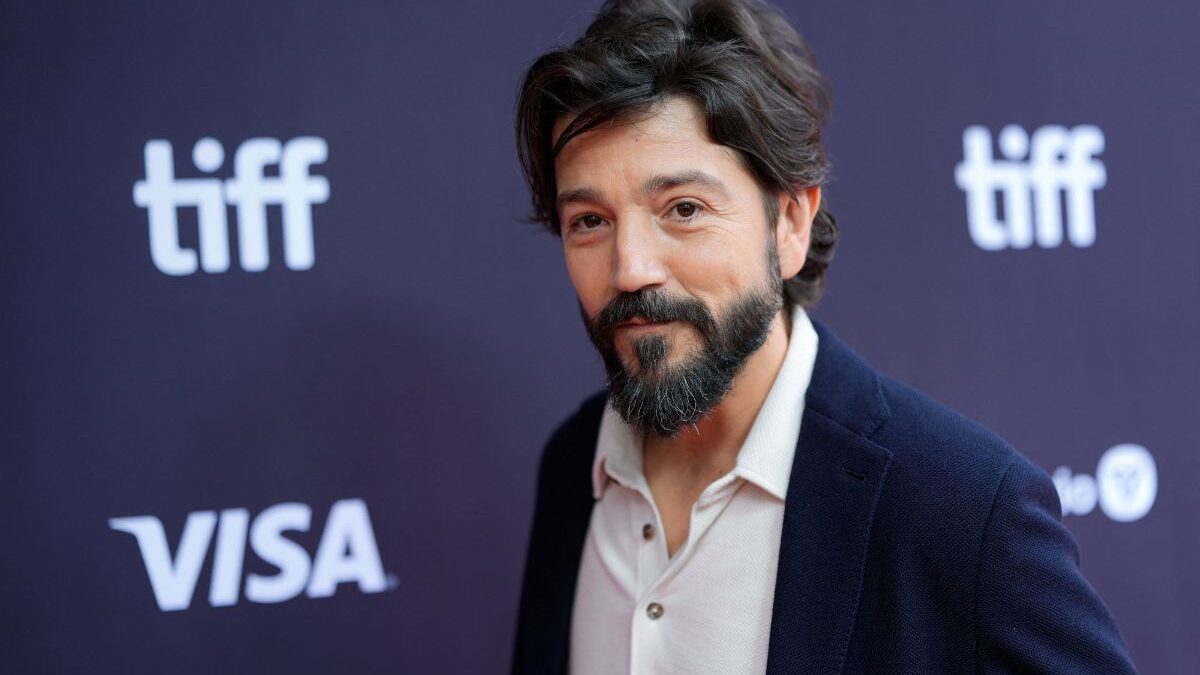 Diego Luna alerta por el auge del odio hacia migrantes: “El miedo es muy rentable”