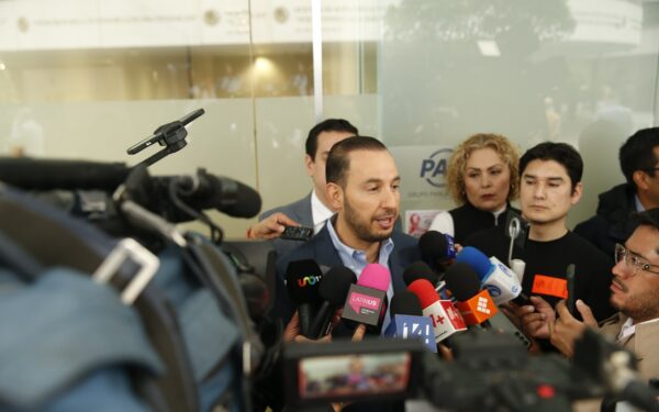 Marko Cortés acusa a Morena de mentir, robar y traicionar al pueblo